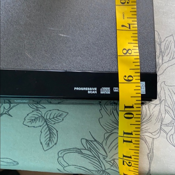 Magnavox DVD Player with remote - Picture 12 of 12